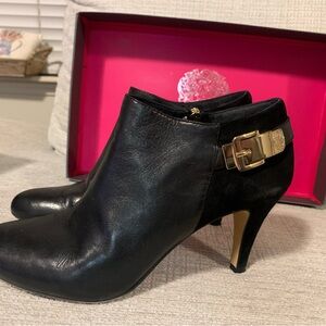 Black Vince Camuto High heel ankle booties size 9